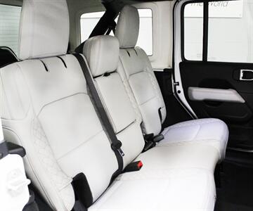 2023 Jeep Wrangler Sahara  High Altitude - Photo 21 - Springfield, MO 65802