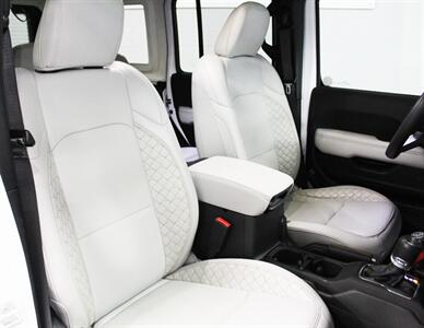 2023 Jeep Wrangler Sahara  High Altitude - Photo 16 - Springfield, MO 65802
