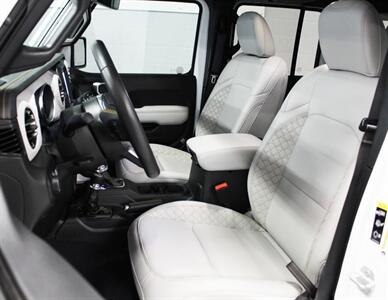 2023 Jeep Wrangler Sahara  High Altitude - Photo 14 - Springfield, MO 65802