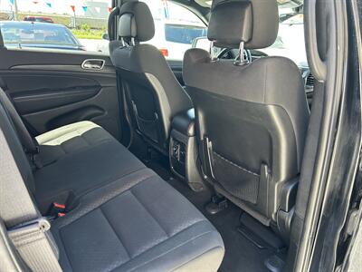 2019 Jeep Grand Cherokee Laredo E   - Photo 6 - Lexington, NE 68850