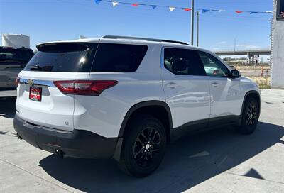 2018 Chevrolet Traverse LT Cloth   - Photo 5 - Lexington, NE 68850