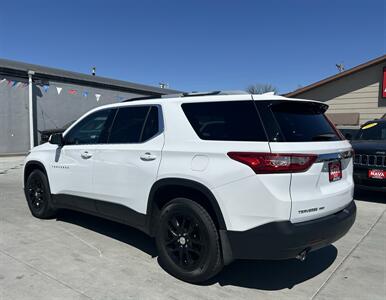 2018 Chevrolet Traverse LT Cloth   - Photo 4 - Lexington, NE 68850