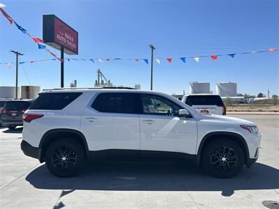 2018 Chevrolet Traverse LT Cloth   - Photo 3 - Lexington, NE 68850