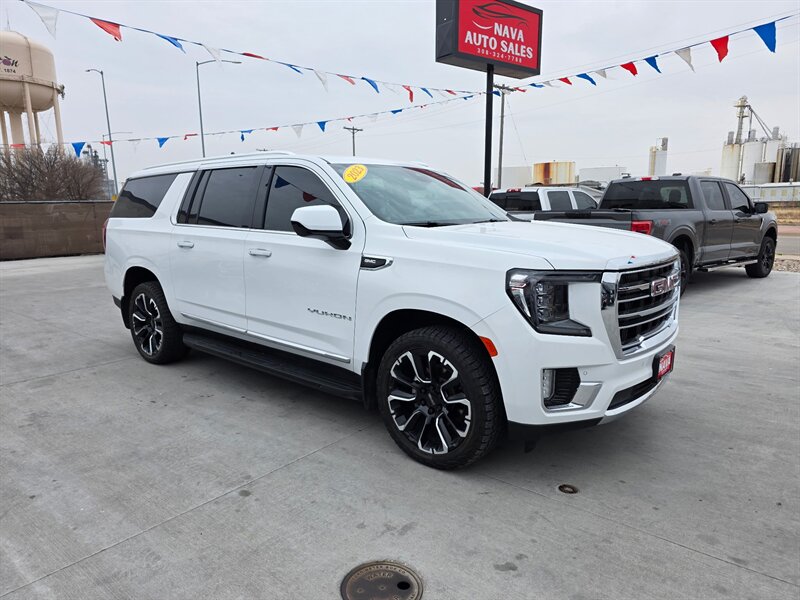 2023 GMC Yukon XL SLT   - Photo 1 - Lexington, NE 68850