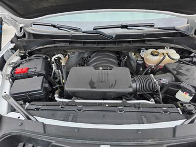 2023 GMC Yukon XL SLT   - Photo 8 - Lexington, NE 68850