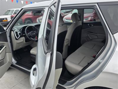 2020 Kia Soul S   - Photo 5 - Lexington, NE 68850