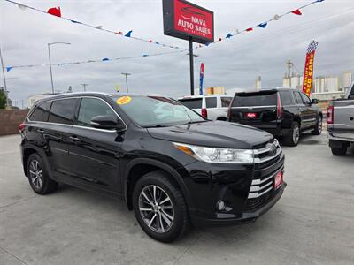 2017 Toyota Highlander XLE - Photo 1 - Lexington, NE 68850