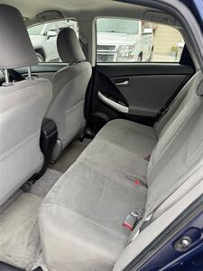 2013 Toyota Prius Two   - Photo 9 - Lexington, NE 68850