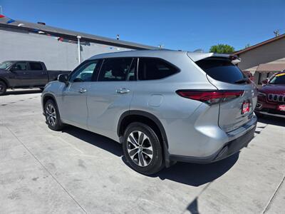 2021 Toyota Highlander XLE - Photo 5 - Lexington, NE 68850