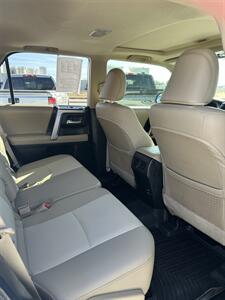 2017 Toyota 4Runner SR5 Premium   - Photo 8 - Lexington, NE 68850