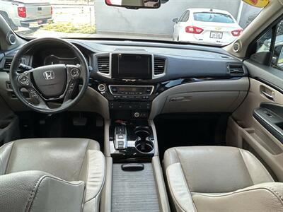 2017 Honda Pilot Elite   - Photo 6 - Lexington, NE 68850