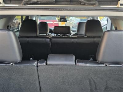 2020 Toyota Highlander XLE   - Photo 5 - Lexington, NE 68850