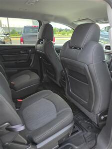 2015 Chevrolet Traverse LT - Photo 9 - Lexington, NE 68850