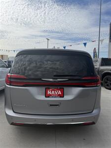 2021 Chrysler Pacifica Touring L - Photo 8 - Lexington, NE 68850