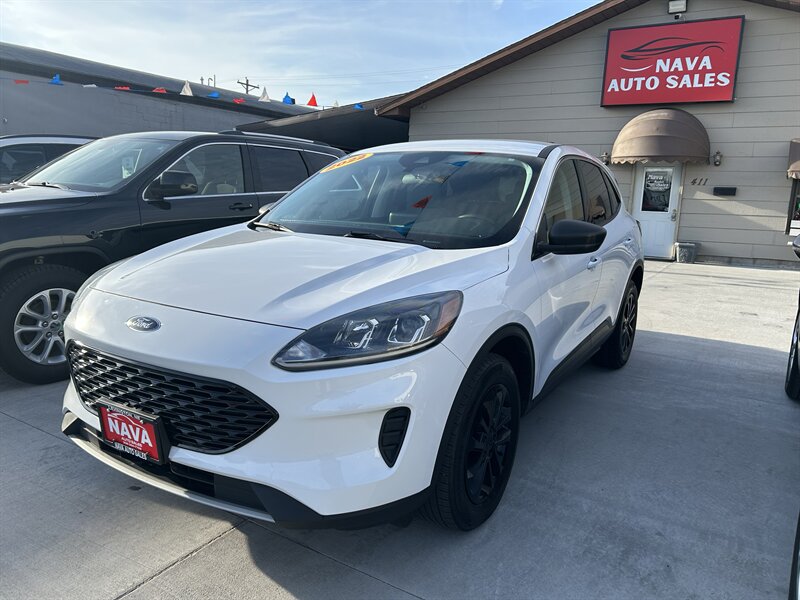 2022 Ford Escape SE   - Photo 1 - Lexington, NE 68850