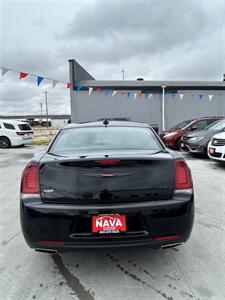 2023 Chrysler 300 S V6   - Photo 4 - Lexington, NE 68850