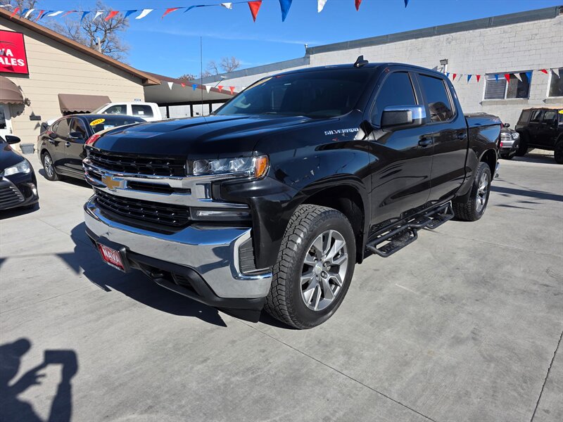 2020 Chevrolet Silverado 1500 LT   - Photo 1 - Lexington, NE 68850