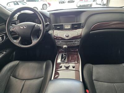 2017 INFINITI Q70 3.7   - Photo 5 - Lexington, NE 68850