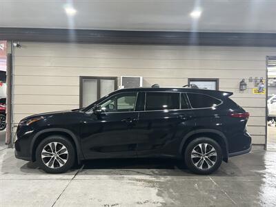 2020 Toyota Highlander XLE - Photo 1 - Lexington, NE 68850