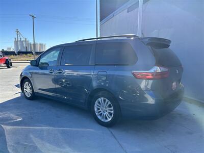 2017 Toyota Sienna XLE 7-Passenger Auto Acce   - Photo 2 - Lexington, NE 68850