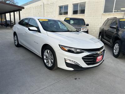 2022 Chevrolet Malibu LT   - Photo 2 - Lexington, NE 68850