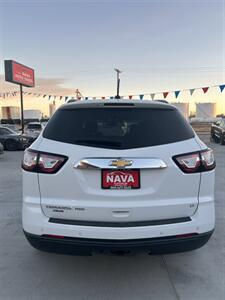 2017 Chevrolet Traverse LT   - Photo 5 - Lexington, NE 68850