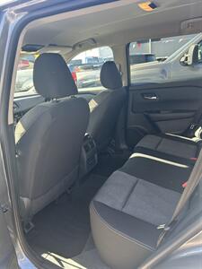 2024 Nissan Rogue SV - Photo 7 - Lexington, NE 68850