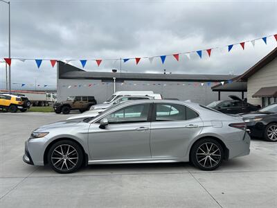 2021 Toyota Camry SE   - Photo 3 - Lexington, NE 68850
