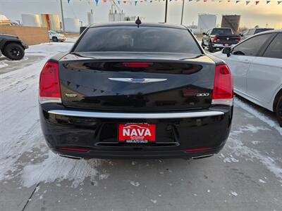 2019 Chrysler 300 Series Touring   - Photo 5 - Lexington, NE 68850