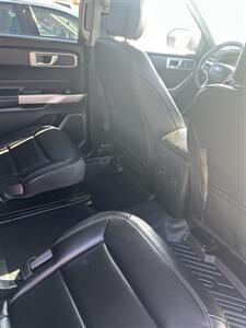 2024 Ford Explorer XLT   - Photo 4 - Lexington, NE 68850