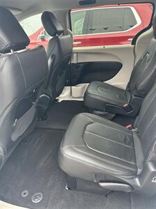 2018 Chrysler Pacifica Touring L   - Photo 5 - Lexington, NE 68850