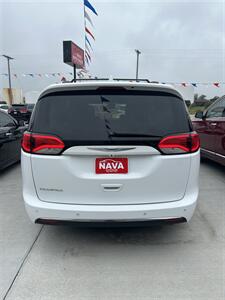 2018 Chrysler Pacifica Touring L   - Photo 2 - Lexington, NE 68850