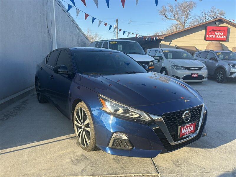 2021 Nissan Altima 2.5 SR   - Photo 1 - Lexington, NE 68850