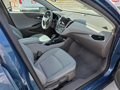 2024 Chevrolet Malibu LT - Photo 7 - Lexington, NE 68850
