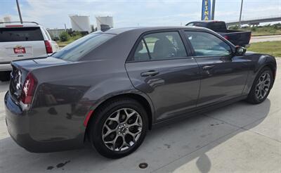 2017 Chrysler 300 S   - Photo 4 - Lexington, NE 68850
