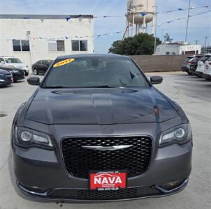 2017 Chrysler 300 S   - Photo 5 - Lexington, NE 68850