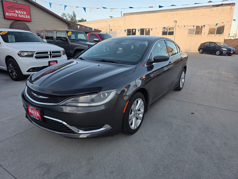 2015 Chrysler 200 Limited   - Photo 1 - Lexington, NE 68850