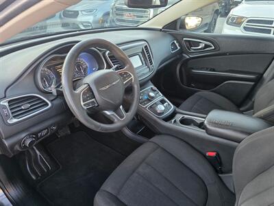2015 Chrysler 200 Limited   - Photo 4 - Lexington, NE 68850