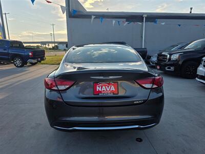2015 Chrysler 200 Limited   - Photo 8 - Lexington, NE 68850