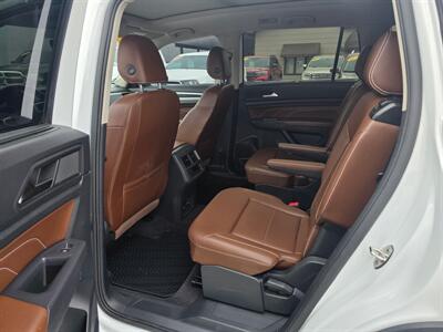 2021 Volkswagen Atlas V6 SE R-Line 4Motion   - Photo 6 - Lexington, NE 68850