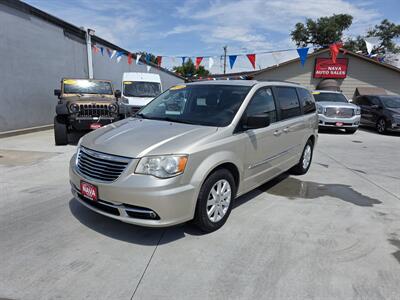 2014 Chrysler Town & Country Touring   - Photo 1 - Lexington, NE 68850