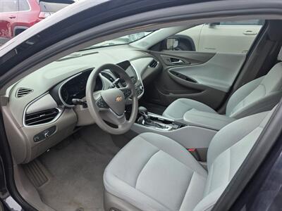 2022 Chevrolet Malibu LT - Photo 6 - Lexington, NE 68850