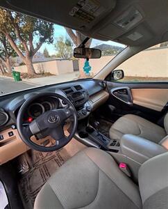 2010 Toyota RAV4   - Photo 11 - Arcadia, CA 91006