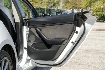 2022 Tesla Model 3 Long Range   - Photo 39 - Dallas, TX 75220