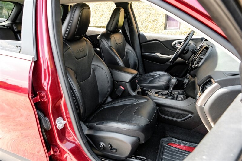 2021 Jeep Cherokee Limited Sport photo 16