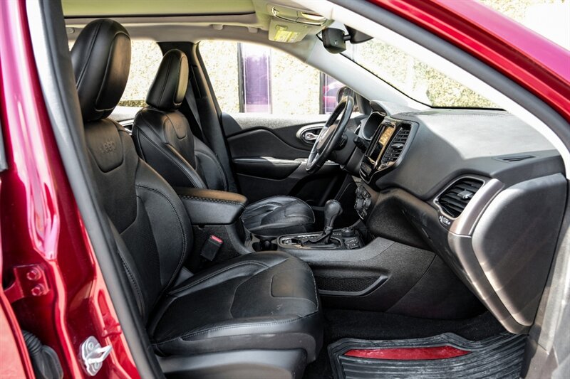 2021 Jeep Cherokee Limited Sport photo 15