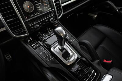 2016 Porsche Cayenne S   - Photo 29 - Dallas, TX 75220