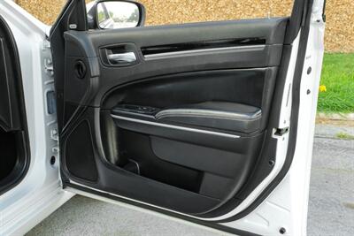 2022 Chrysler 300 Series S V6 - Photo 42 - Dallas, TX 75220