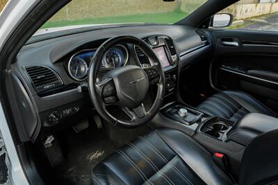 2022 Chrysler 300 Series S V6 - Photo 3 - Dallas, TX 75220