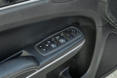 2022 Chrysler 300 Series S V6 - Photo 41 - Dallas, TX 75220
